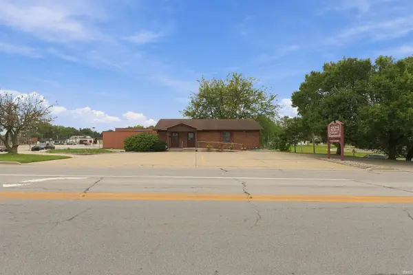 207 W Winona AVE, Warsaw, IN 46580-4355