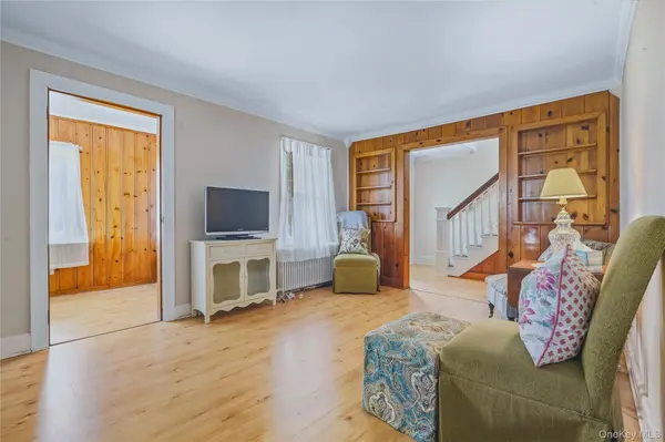 10 Linwood PL, Kingston, NY 12401