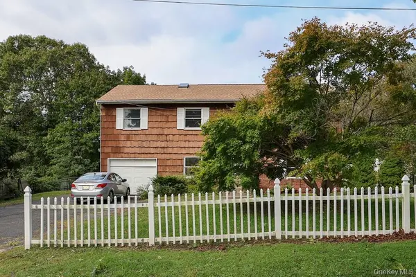84 Craft RD, Centereach, NY 11720