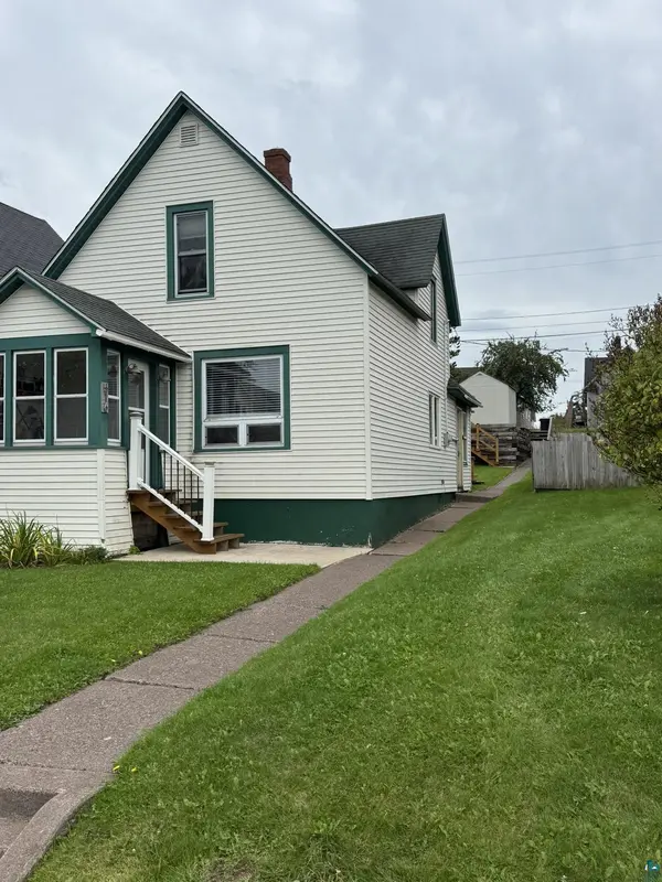 516 5th Ave, Two Harbors, MN 55616