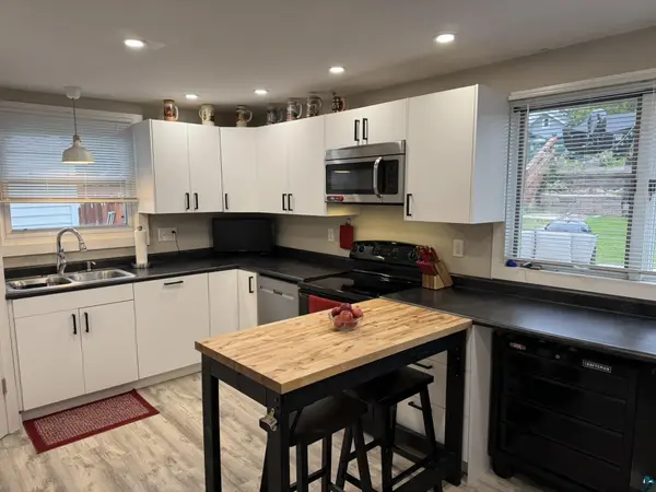 516 5th Ave, Two Harbors, MN 55616