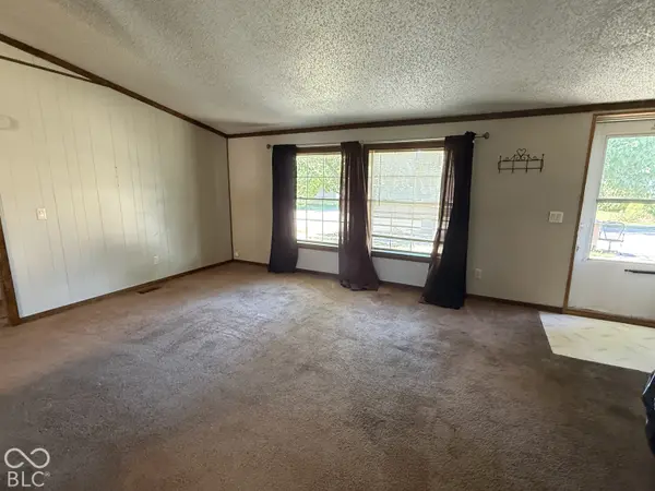 4663 Breckenridge, Columbus, IN 47203