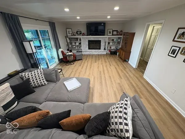18 Sherry CT, Carmel, IN 46032