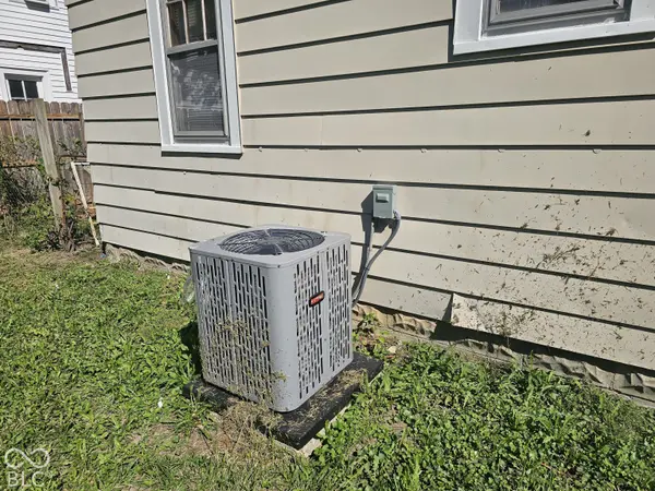 211 Nursery RD, Anderson, IN 46012