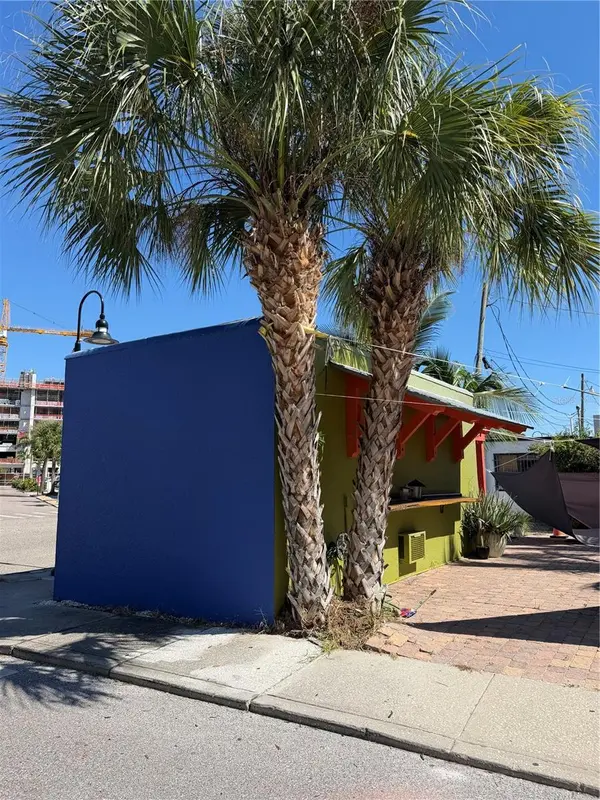 401 BURNS CT, Sarasota, FL 34236