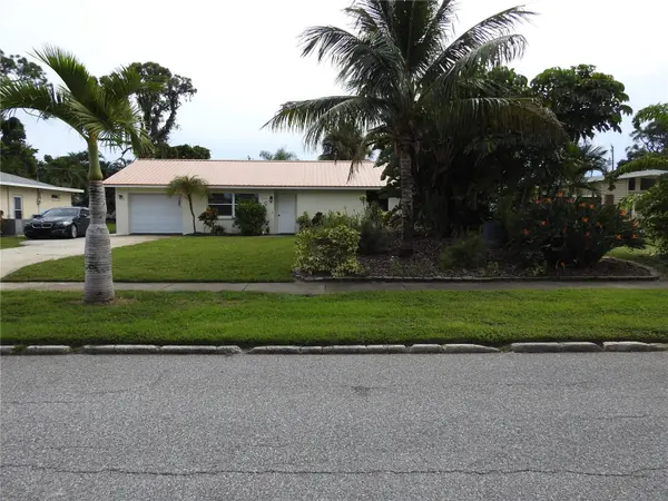 7611 SENRAB DR, Bradenton, FL 34209