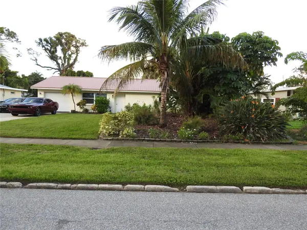 7611 SENRAB DR, Bradenton, FL 34209