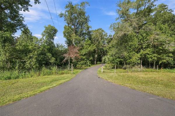880 EMERSON RD, Brooksville, FL 34601