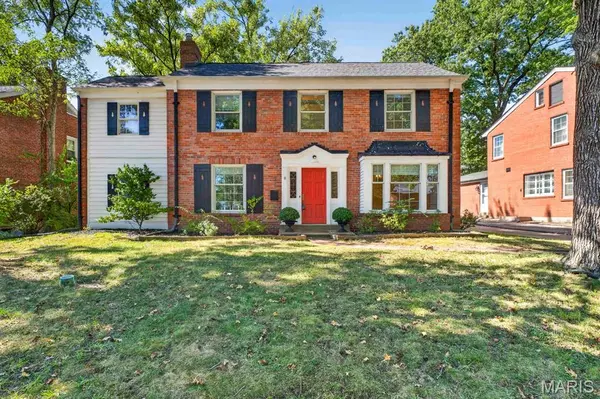 933 S Central AVE, Clayton, MO 63105
