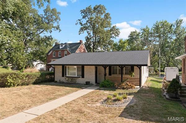 1510 Lindenthal AVE, Highland, IL 62249
