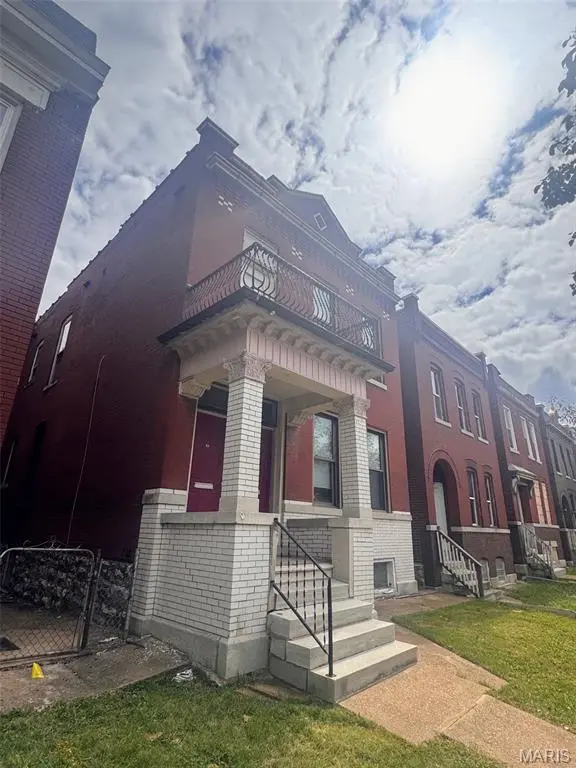 3922 Minnesota AVE, St Louis, MO 63118