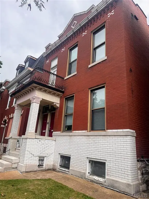 3922 Minnesota AVE, St Louis, MO 63118