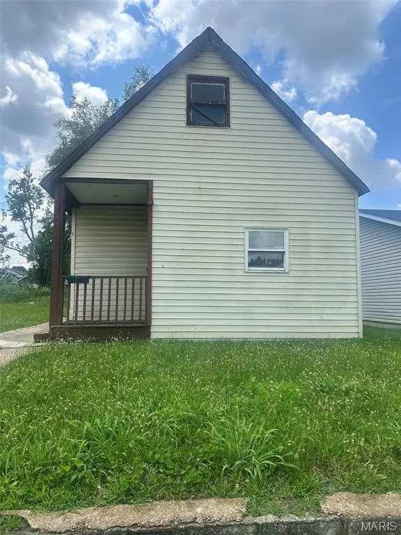 1541 5th ST, Madison, IL 62060