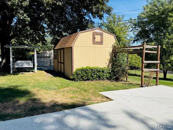 246 Howard DR, Ballwin, MO 63021