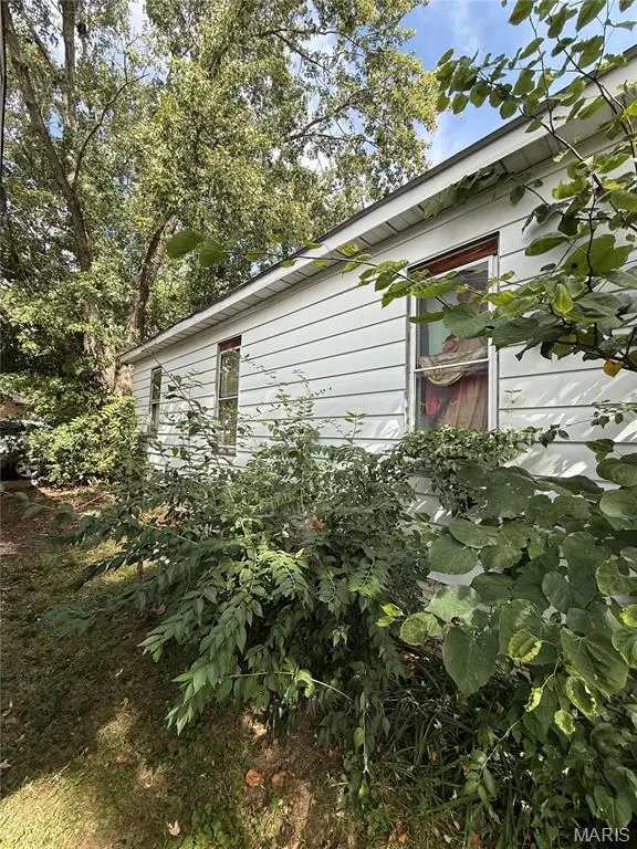 1096 W green, Decatur, IL 62522