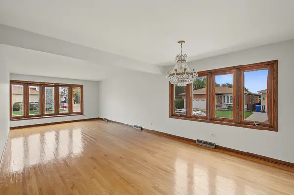 4700 N Chester AVE, Chicago, IL 60656