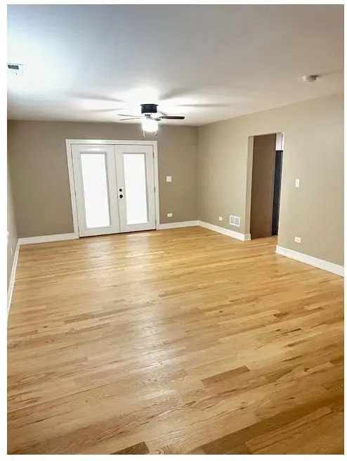 162 Thunderbird TRL, Carol Stream, IL 60188