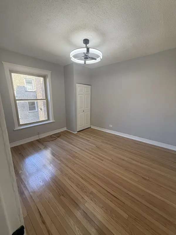 2230 E 70th PL #204, Chicago, IL 60649