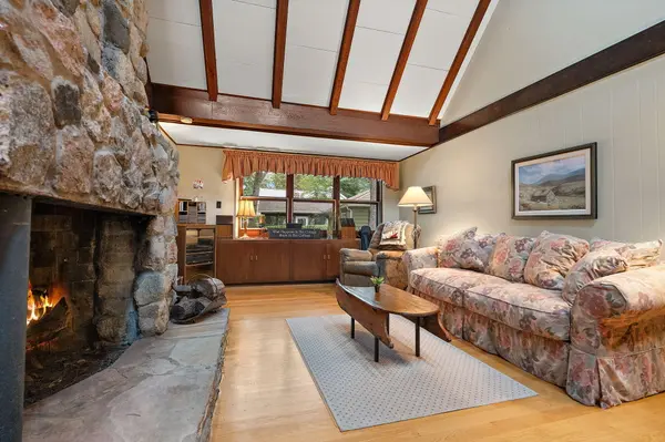15 Ponchartrain TRL, Michiana Shores, IN 46360