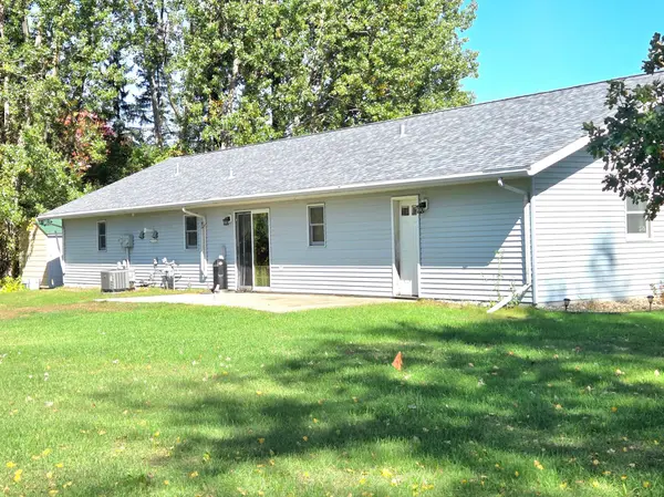 601 4th ST NW, Twin Valley, MN 56584