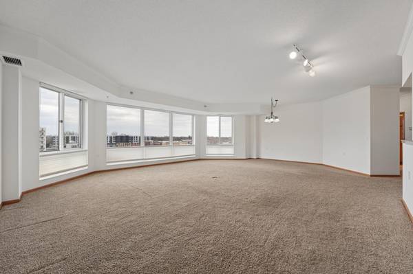 6600 Lyndale AVE S #402, Richfield, MN 55423