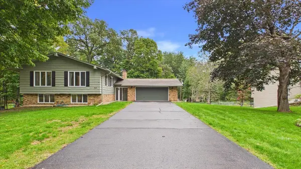 2230 Urbandale LN N, Plymouth, MN 55447