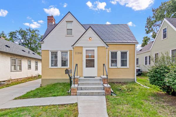 1186 Englewood AVE, Saint Paul, MN 55104