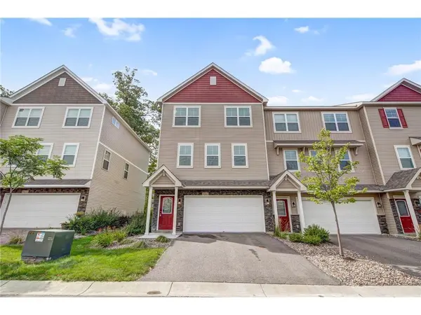9663 Merrimac LN N, Maple Grove, MN 55311