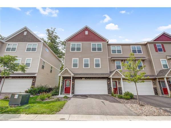 9663 Merrimac LN N, Maple Grove, MN 55311