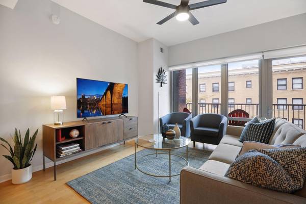 929 Portland AVE #205, Minneapolis, MN 55404