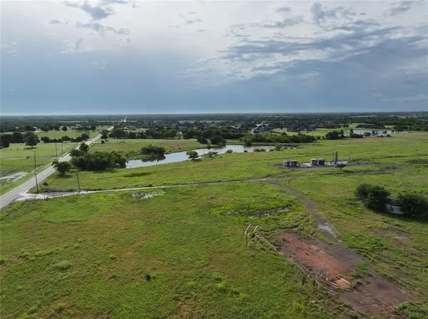 NW 220th ST, Edmond, OK 73012