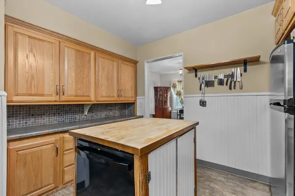 N4302 THOMPSON RD, Shiocton, WI 54170-8831