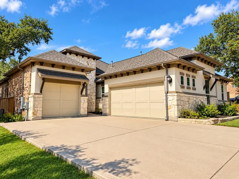 221 Lake Rim CIR, Georgetown, TX 78633
