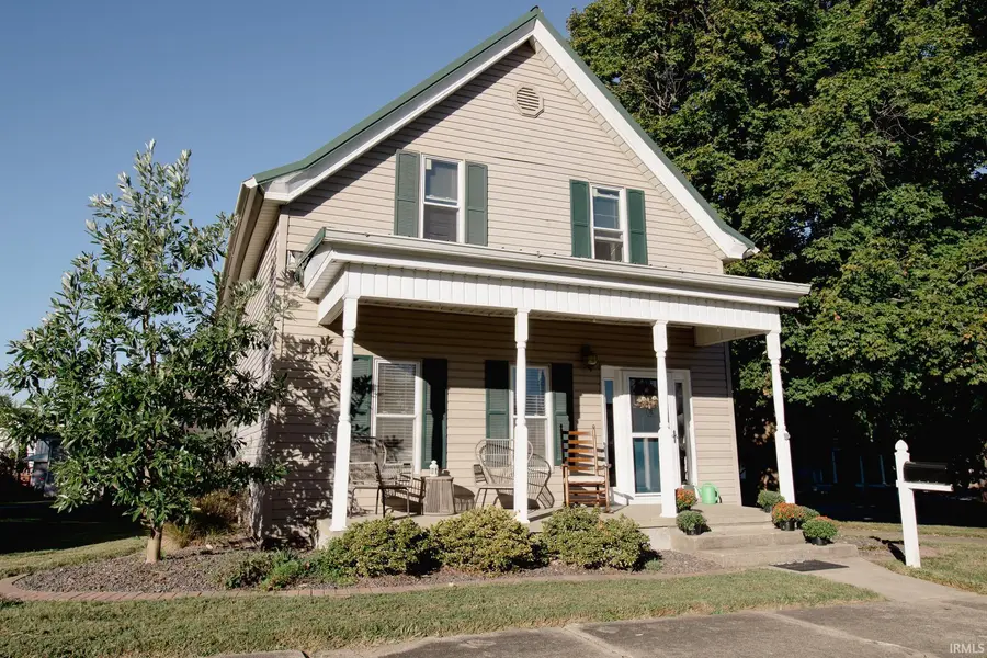 530 Chestnut ST, Mount Carmel, IL 62863