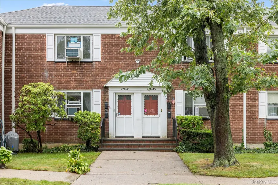 221-43 Manor RD #(Upper) 1613, Queens Village, NY 11427