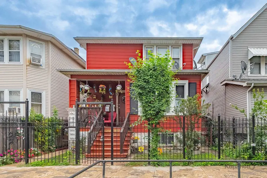 2135 N Latrobe AVE, Chicago, IL 60639
