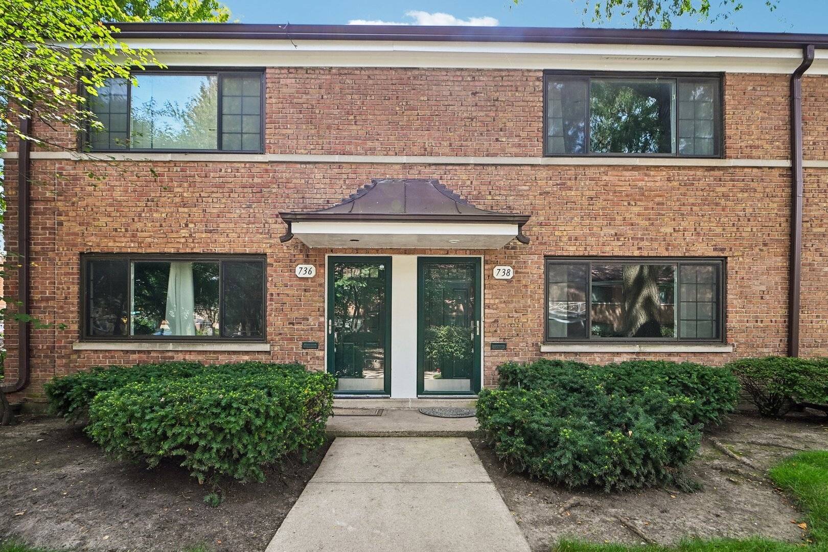 738 Dodge AVE, Evanston, IL 60202