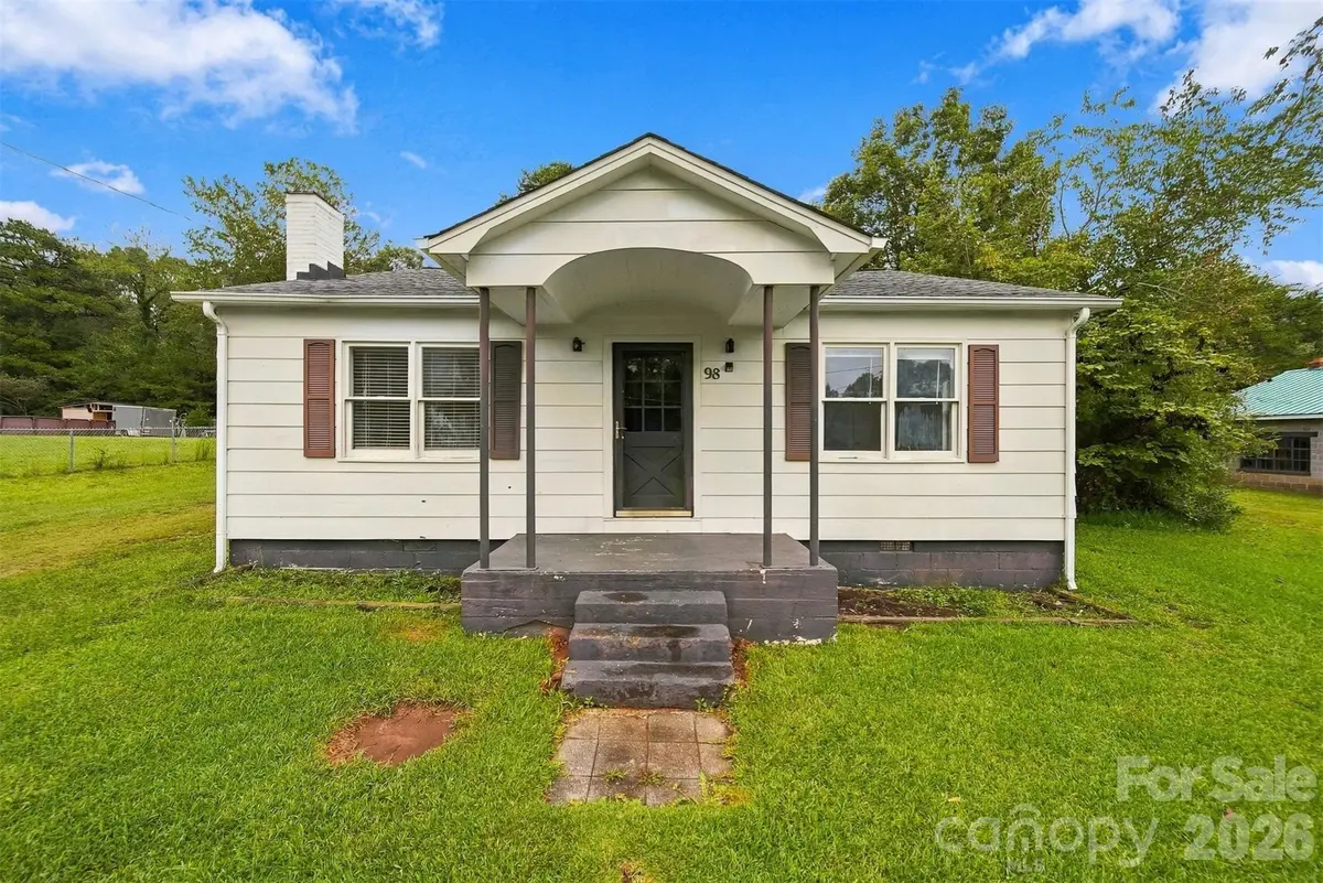 98 Duke ST, Granite Falls, NC 28630