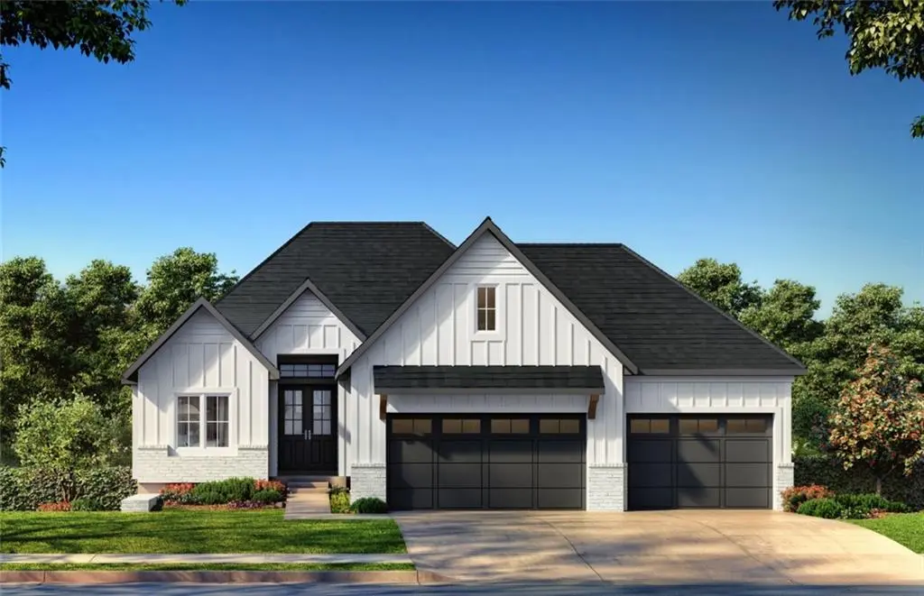 18621 Mohawk Lane LN, Overland Park, KS 66085
