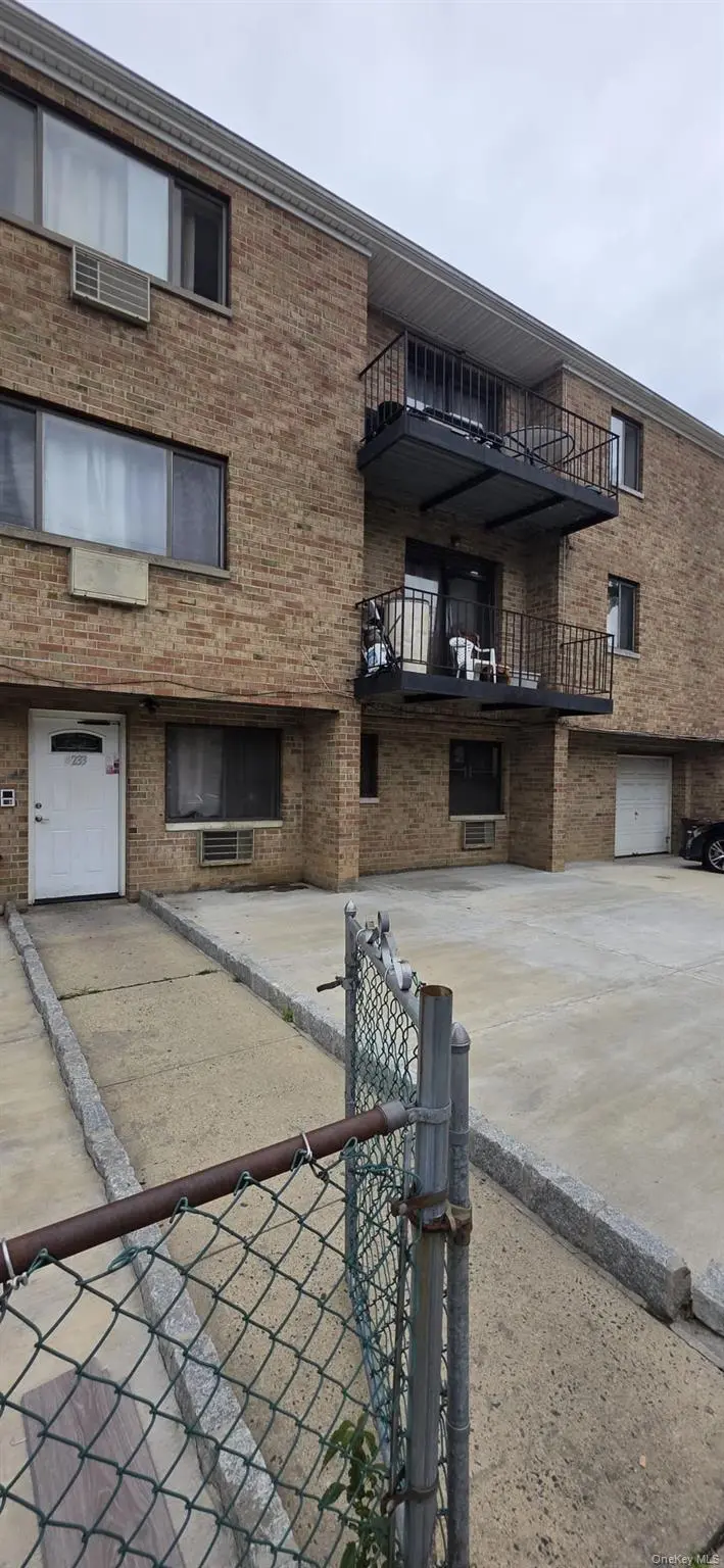 3233 Ely AVE, Bronx, NY 10469