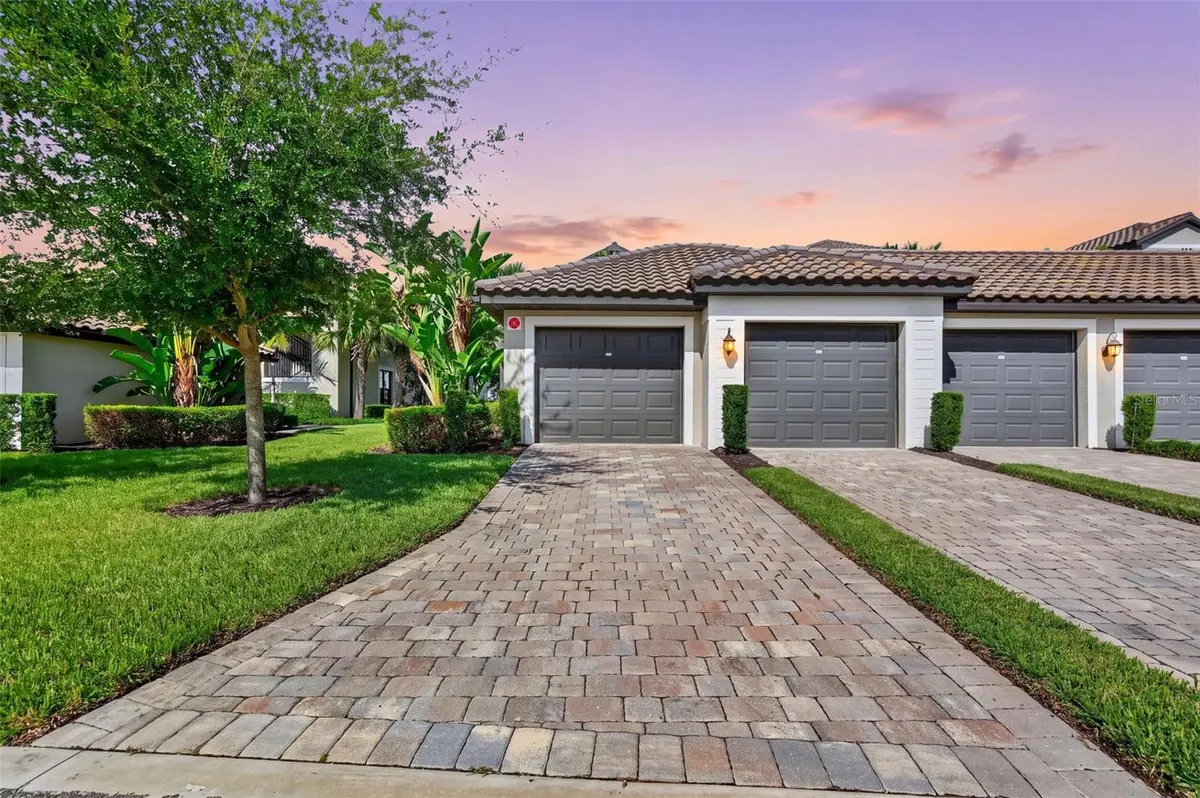 5674 PALMER CIR #101, Bradenton, FL 34211