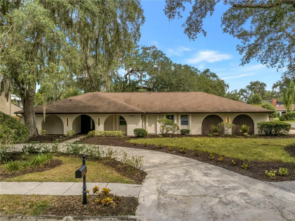 1116 N RIVERHILLS DR, Temple Terrace, FL 33617