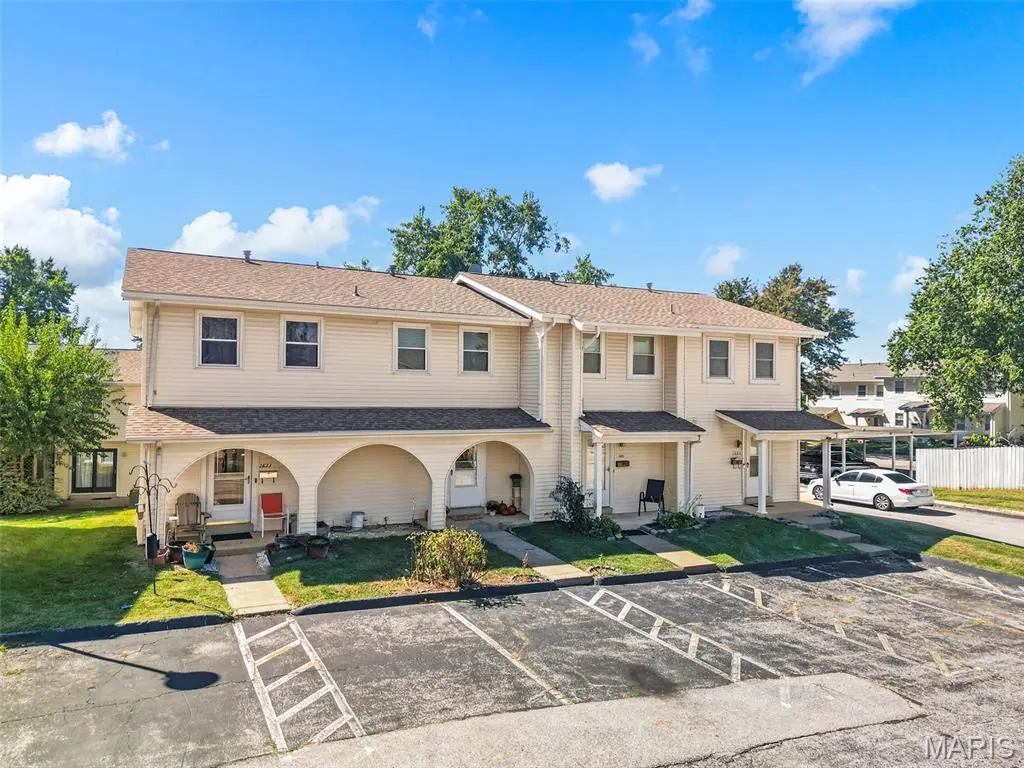 2677 Falcons WAY #126, St Charles, MO 63303