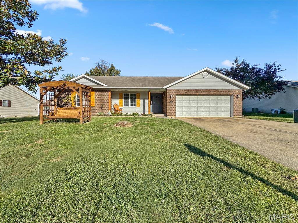 118 Osterhage DR, Waterloo, IL 62298