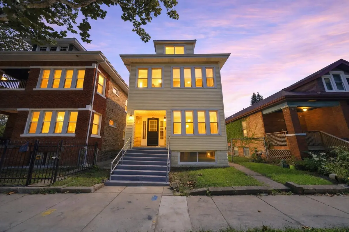 10743 S Wabash AVE, Chicago, IL 60628