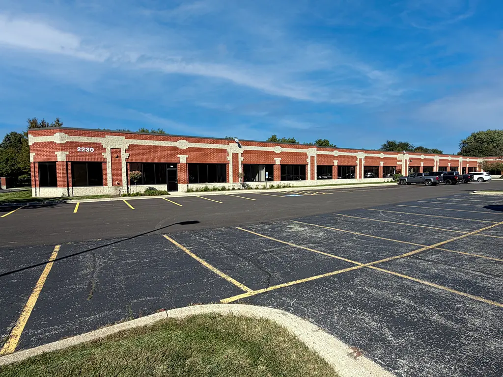 2230 Point BLVD, Elgin, IL 60123