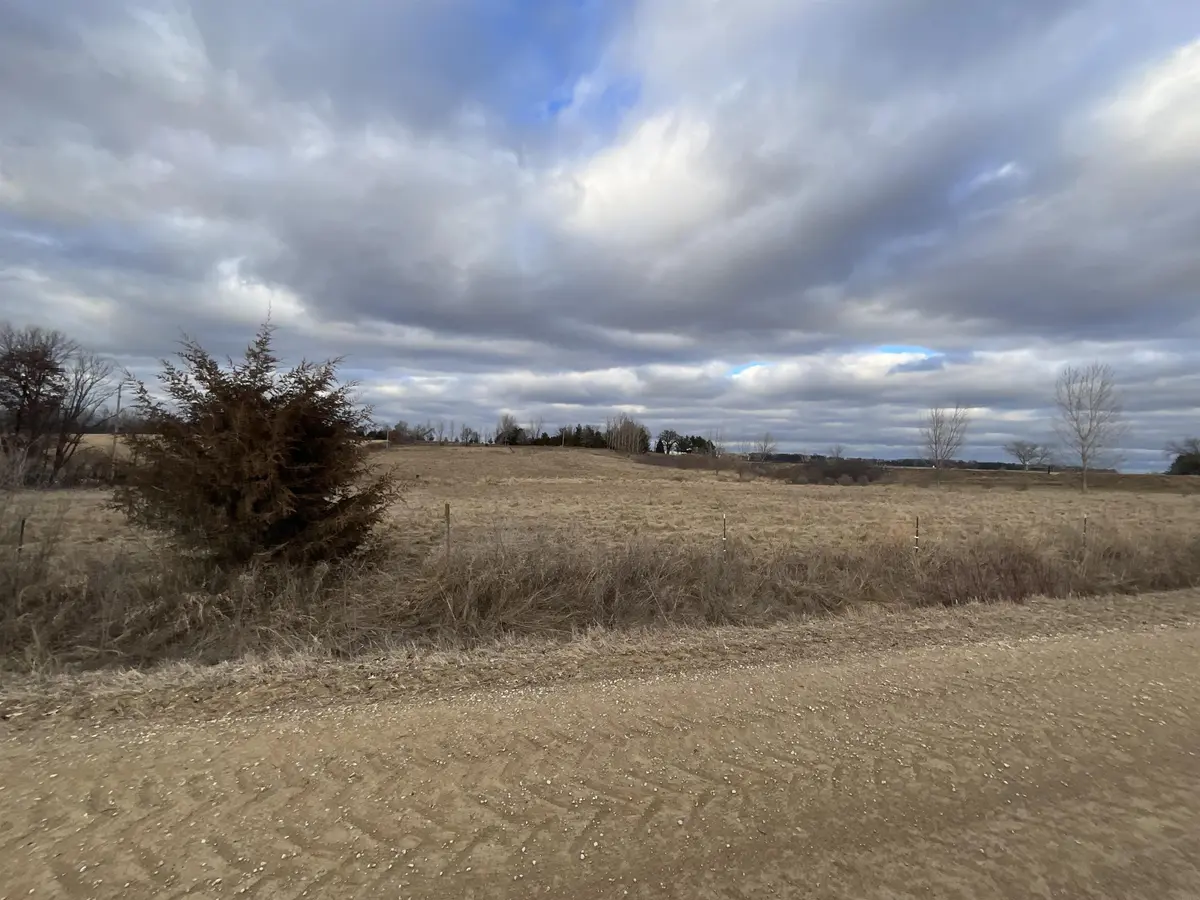3355 220th ST, Waucoma, IA 52171