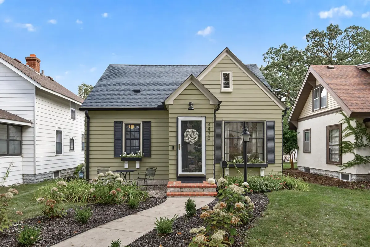 4430 Oliver AVE N, Minneapolis, MN 55412