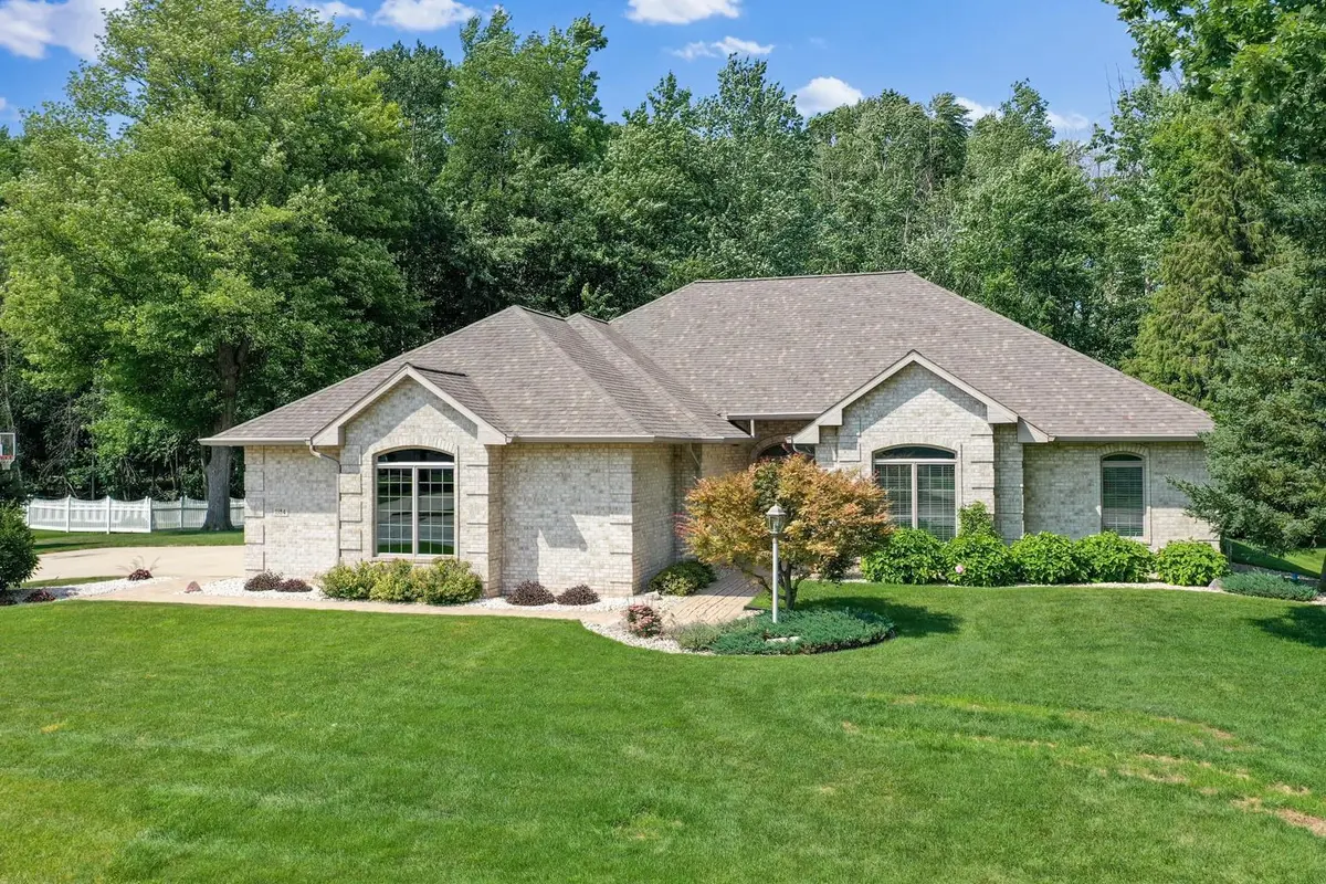 1184 PLEASANT VALLEY DR, Oneida, WI 54155-8634
