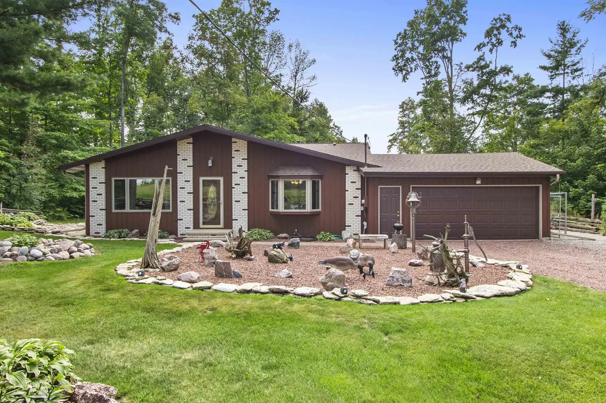 N6185 COUNTY RD PP, Black Creek, WI 54106